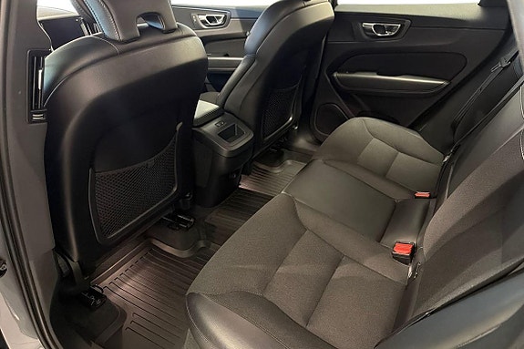 Volvo XC60 13 of 27