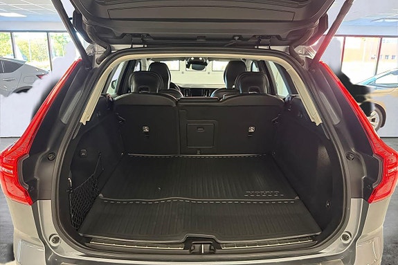 Volvo XC60 12 of 27