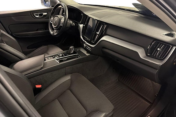 Volvo XC60 7 of 27
