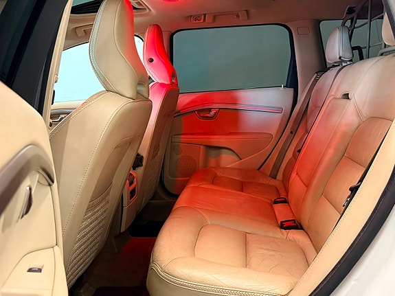 Volvo XC70 14 of 20