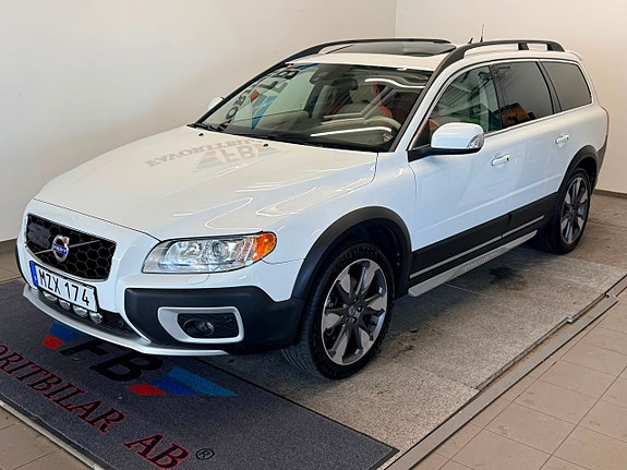 Volvo XC70 2 of 20