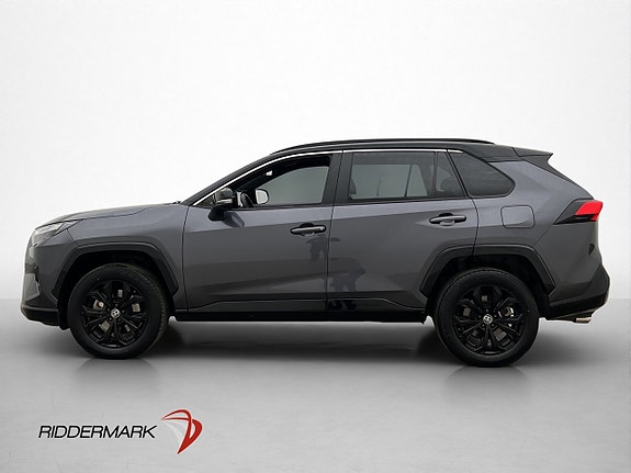 Toyota RAV4 4 of 30