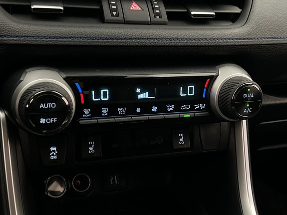 Toyota RAV4 20 of 30