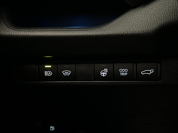 Toyota RAV4 13 of 30