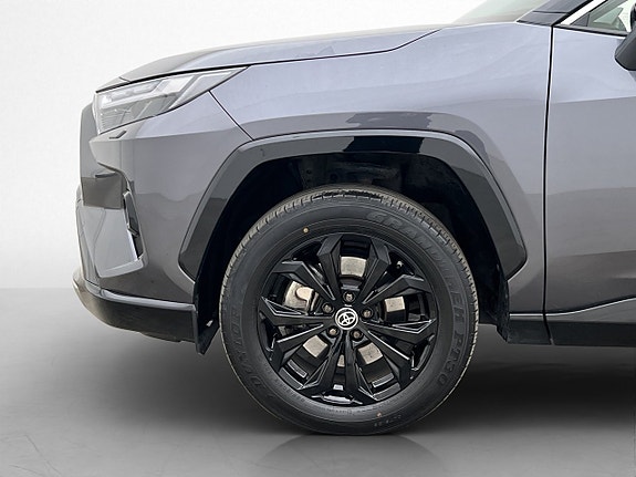 Toyota RAV4 27 of 30