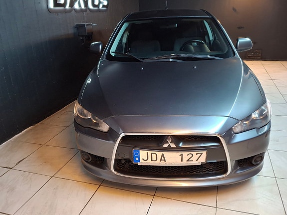 Mitsubishi Lancer 7 of 8
