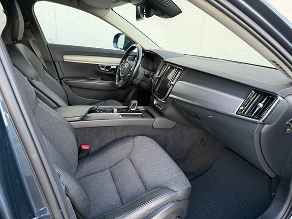 Volvo V90 Cross Country 5 of 25