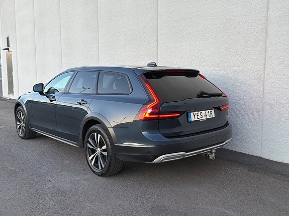 Volvo V90 Cross Country 15 of 25