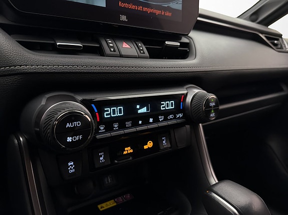 Toyota RAV4 24 of 30