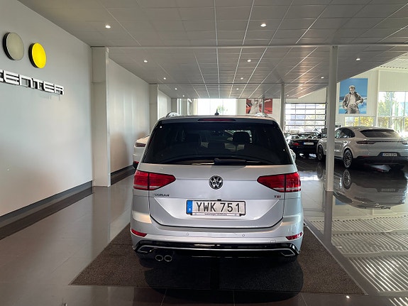 Volkswagen Touran 7 of 15
