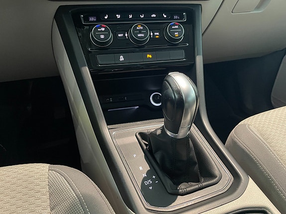 Volkswagen Touran 12 of 15