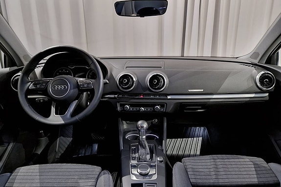 Audi A3 8 of 14