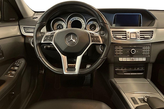 Mercedes-Benz E220 10 of 23