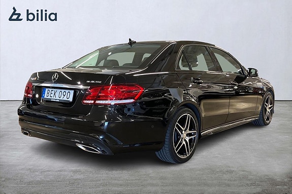 Mercedes-Benz E220 7 of 23