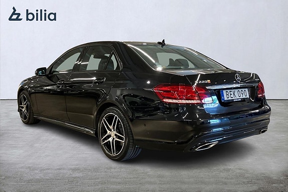 Mercedes-Benz E220 5 of 23