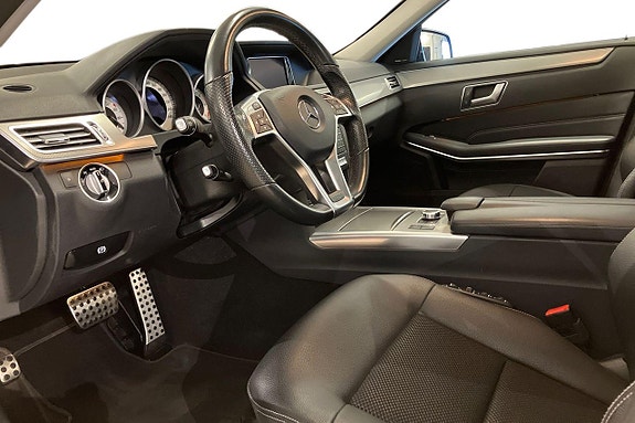 Mercedes-Benz E220 8 of 23
