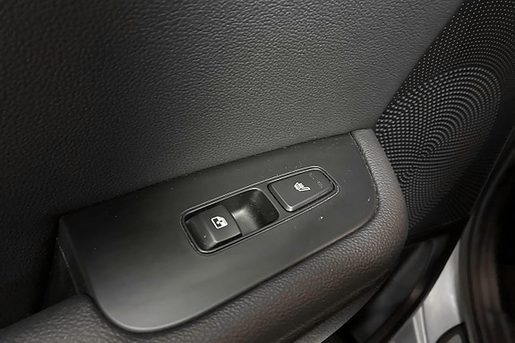 Kia Ceed 25 of 25