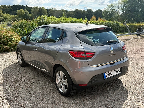 Renault Clio 2 of 6