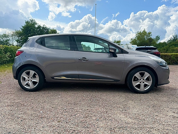 Renault Clio 3 of 6