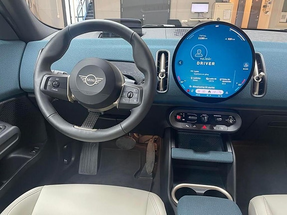 MINI Countryman SE 8 of 15