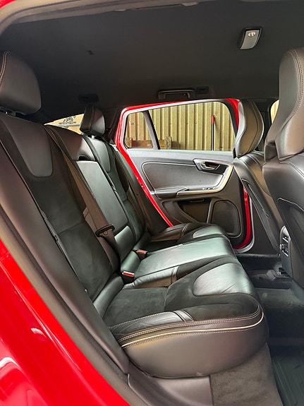 Volvo V60 5 of 5