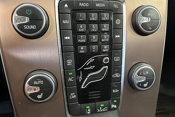 Volvo V40 Cross Country 17 of 26