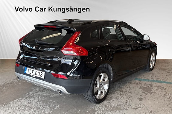 Volvo V40 Cross Country 5 of 26
