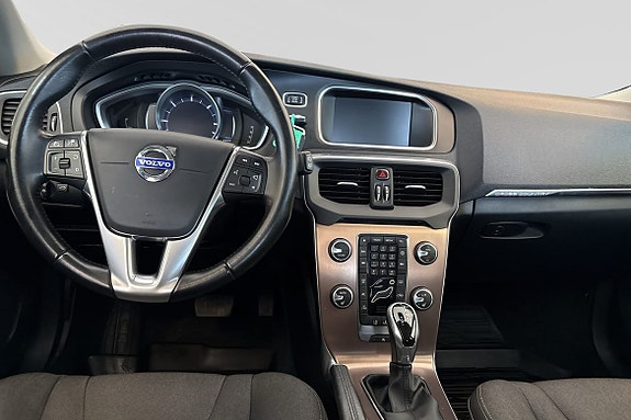 Volvo V40 Cross Country 9 of 26