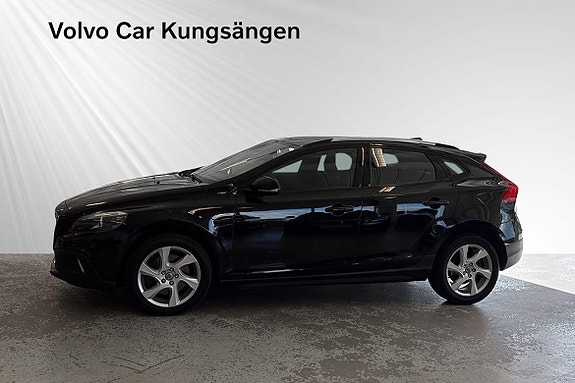 Volvo V40 Cross Country 3 of 26