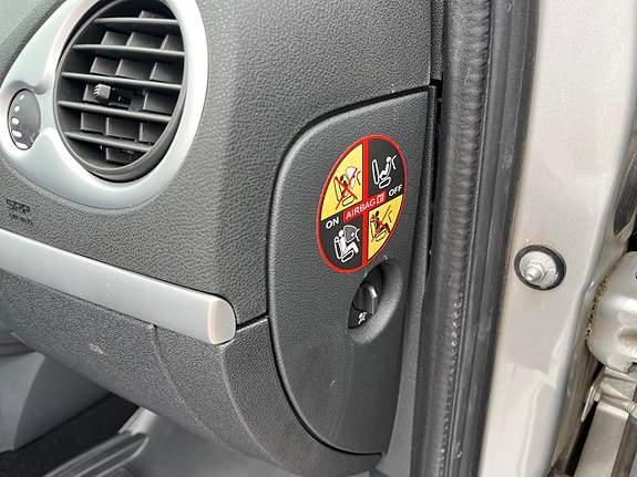 Renault Clio 10 of 20