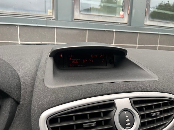 Renault Clio 16 of 20
