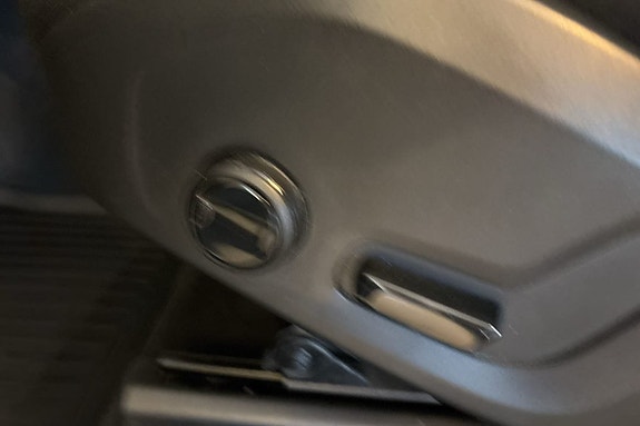 Volvo XC60 18 of 25