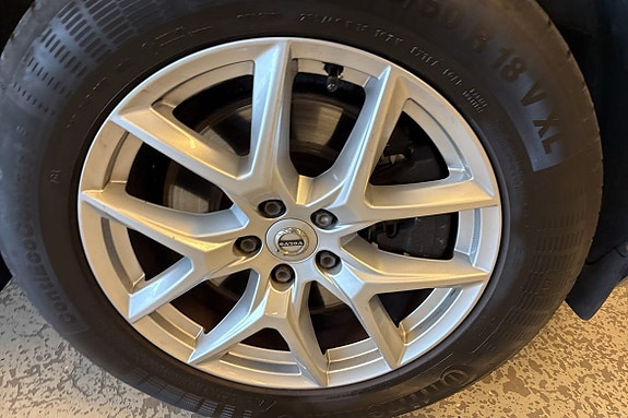 Volvo XC60 15 of 25