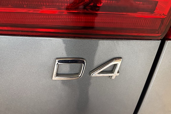Volvo XC60 10 of 25