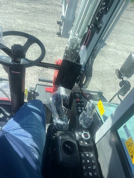 Takeuchi TB 370 W 8 of 8