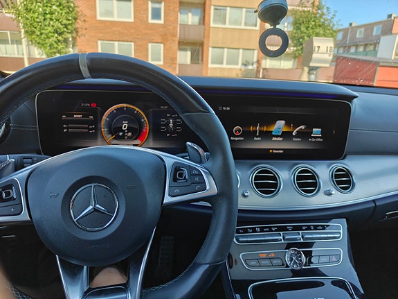 Mercedes-Benz E63 6 of 10
