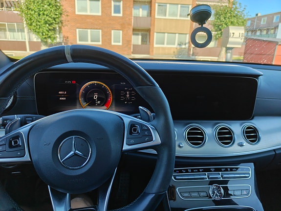 Mercedes-Benz E63 5 of 10