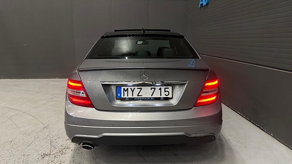 Mercedes-Benz C200 8 of 28