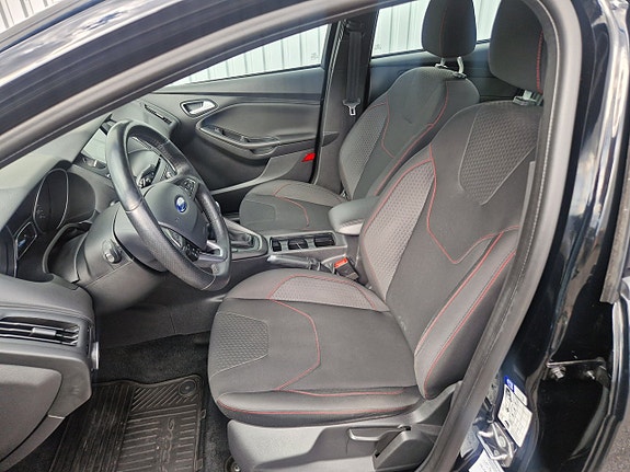 Ford Focus 8 of 11