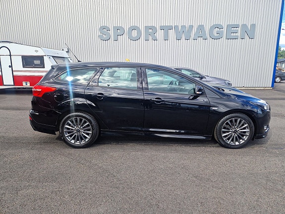 Ford Focus 2 of 11