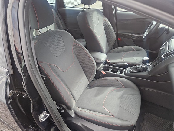 Ford Focus 9 of 11