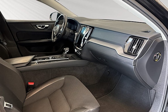 Volvo V60 19 of 30