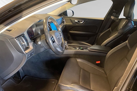Volvo V60 14 of 30