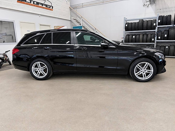 Mercedes-Benz C250 9 of 12