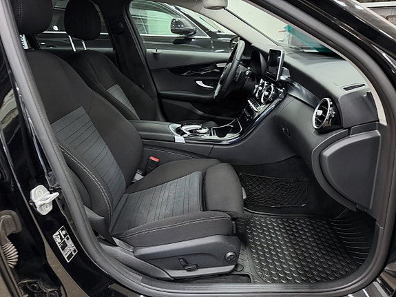 Mercedes-Benz C250 8 of 12
