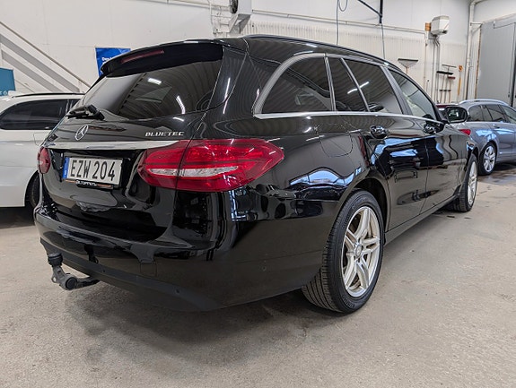 Mercedes-Benz C250 10 of 14