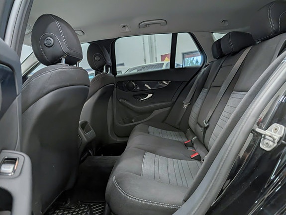 Mercedes-Benz C250 6 of 14