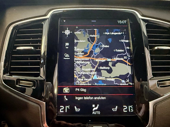 Volvo XC90 15 of 27