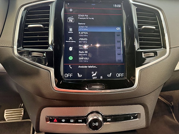 Volvo XC90 18 of 27