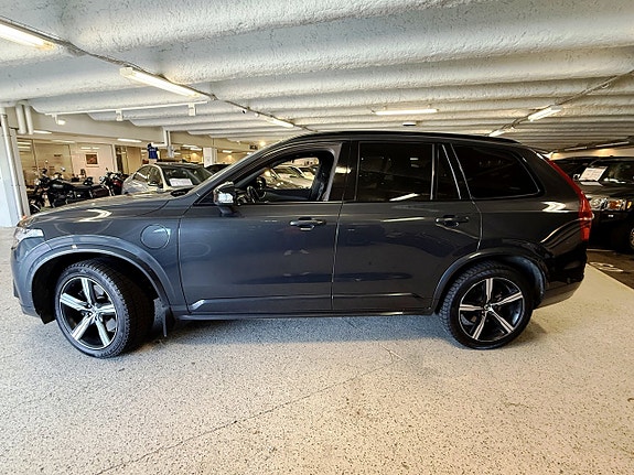 Volvo XC90 5 of 27